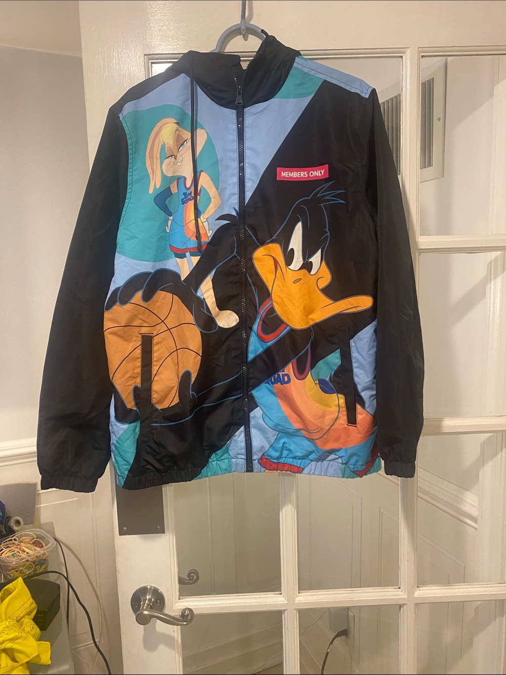 Looney Tunes size Medium Hooded Jacket unisex good condition